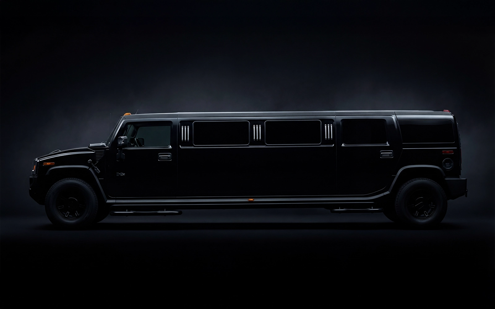 H2 Stretch-Limousine (Black, 8 Pax) – Highlight 1