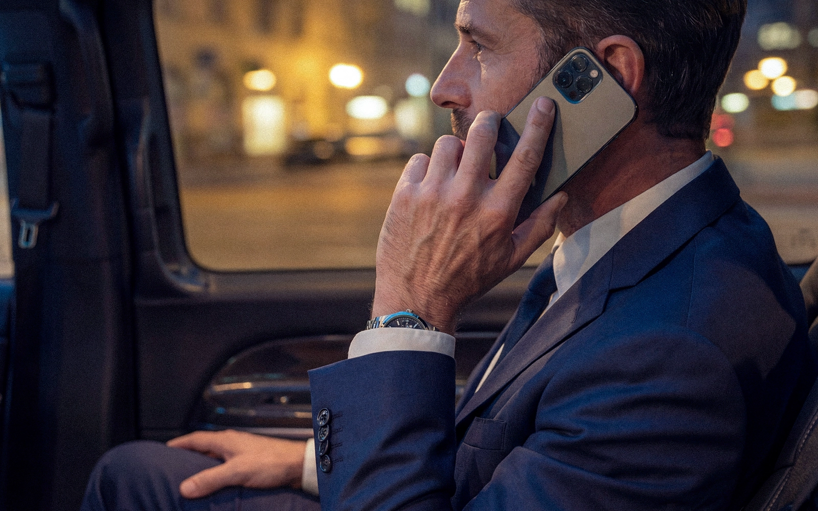 V-Klasse VIP Van (Black) – Highlight 1